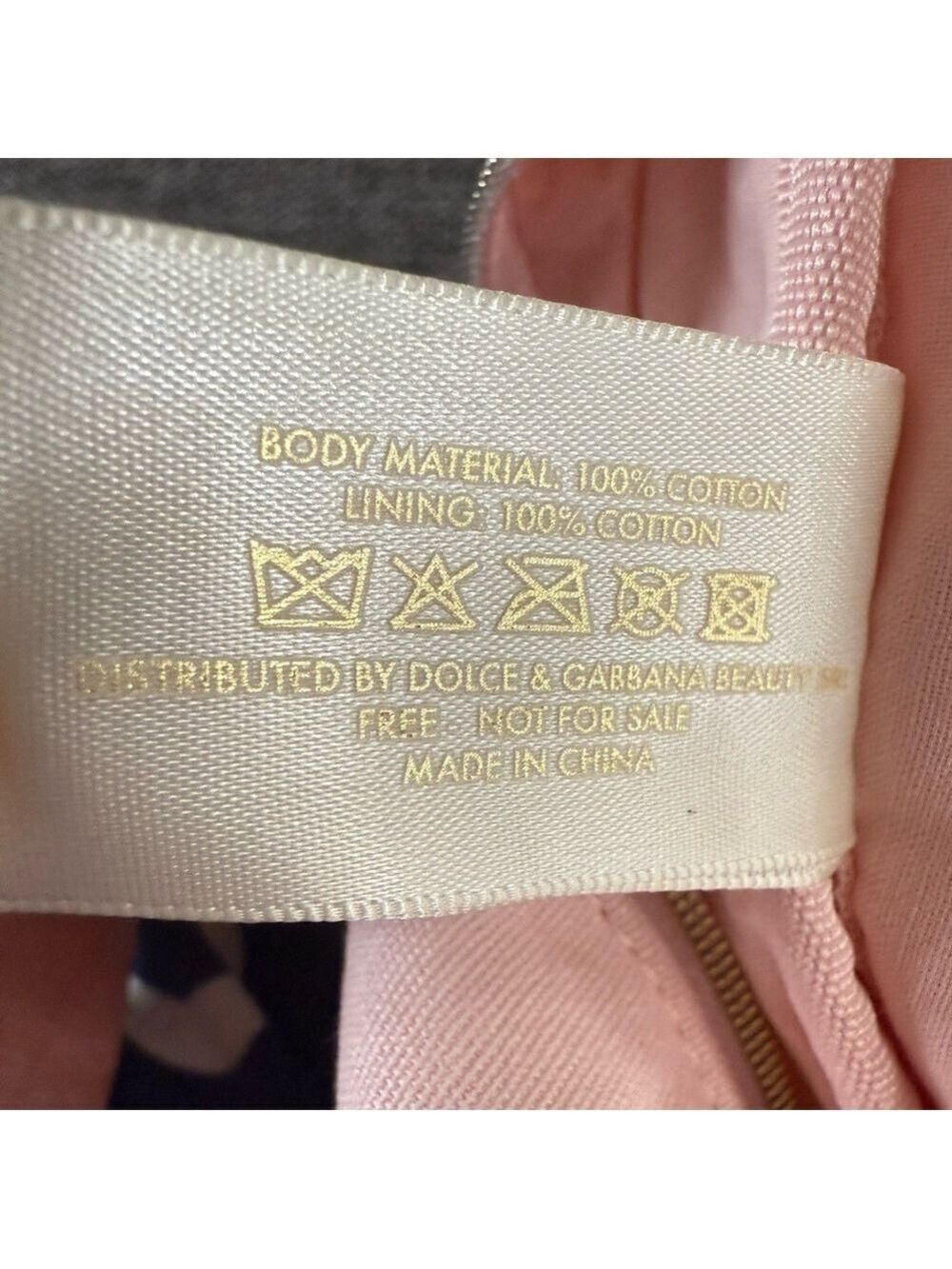 Dolce & Gabbana Makeup Bag Cosmetic Pouch Light Pink Medium New - Picture 15 of 17